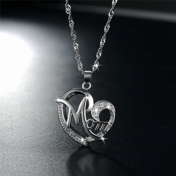 “Mom” in my Heart 925 Necklace - Picture 7 of 13